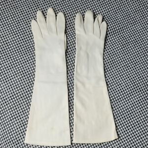 Vintage Midcentury White Formal Opera Length Kink Dom Pin-Up Goth Vamp Gloves
